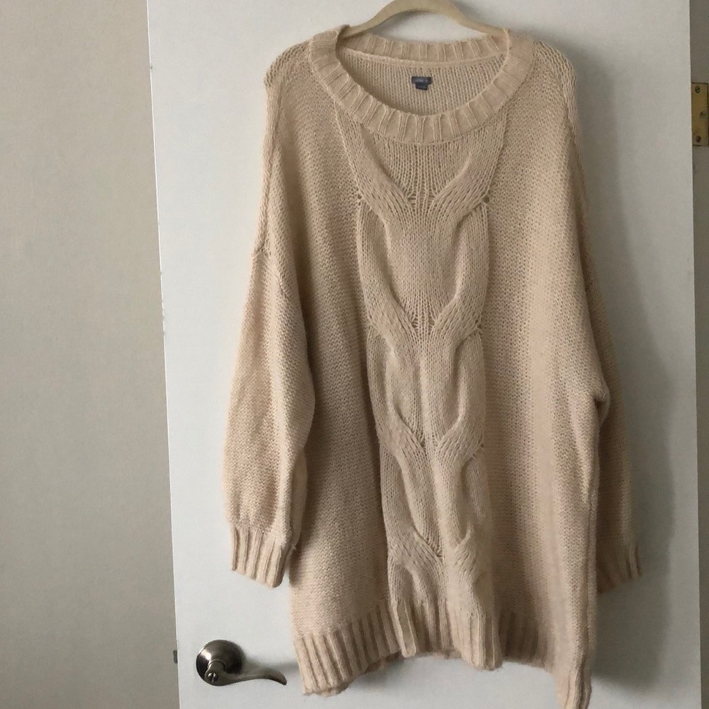 Aerie Cozy Oatmeal Cable knit Sweater